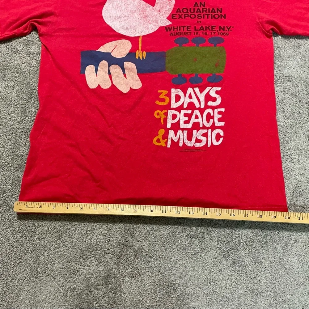 Liquid Blue Woodstock Graphic T Shirt Mens Medium Red - Picture 9 of 11